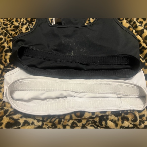 Nike Dri-Fit Unpadded Sports Bra (Lot of 2) | Women’s Medium | Preloved - Picture 5 of 5